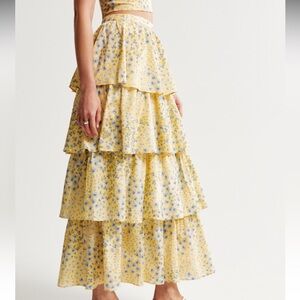 NWT Abercrombie Drama Tiered Maxi Skirt size Medium Petite